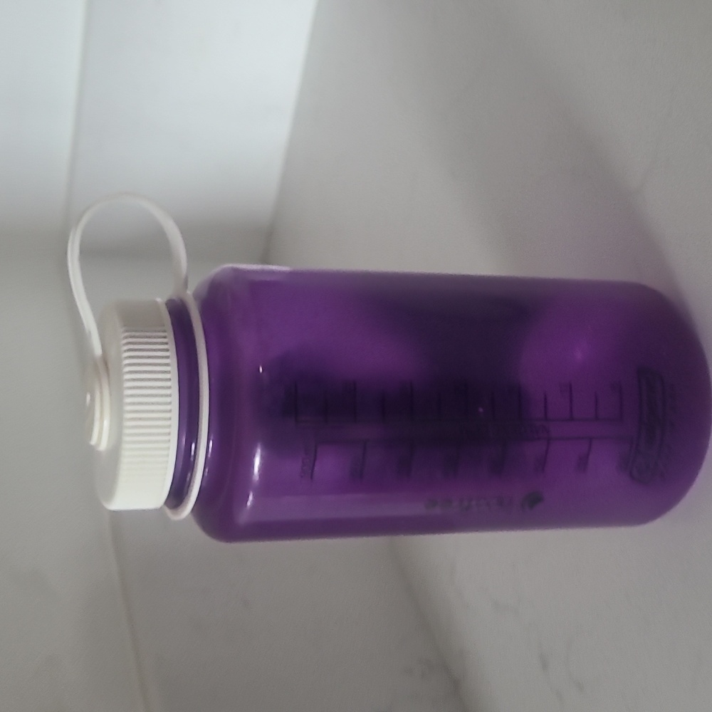 Nalgene BPA free water bottle - Picture 2 of 2